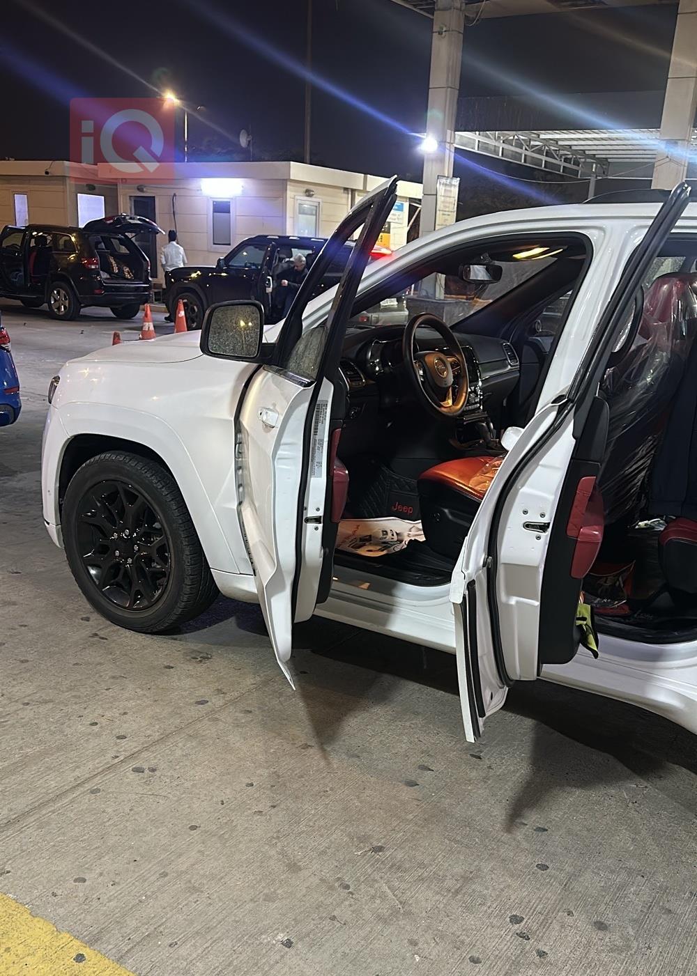 جيب جراند شيروكي